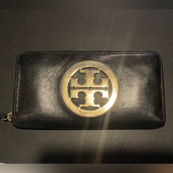 Tory Burch Handbags - SOLD Tory Burch Wallet